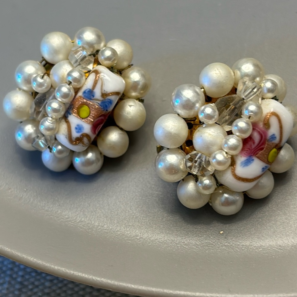 Gorgeous vintage set of Japan beaded clip earrings!